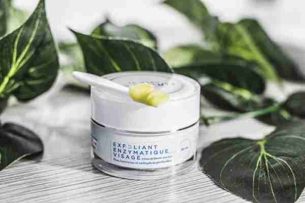 Zoom sur : l’exfoliant enzymatique